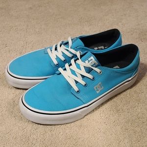 DC canvas shoes